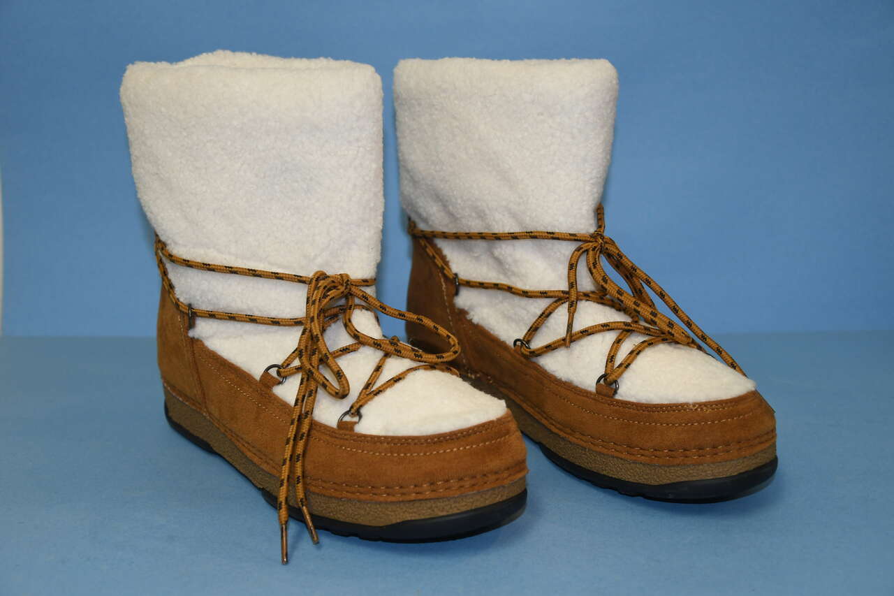 NEW WOMENS PORTLAND BOOTS ~ SIZE 11 ~ Height 8.5" ~ BROWN ~ CLEAN!