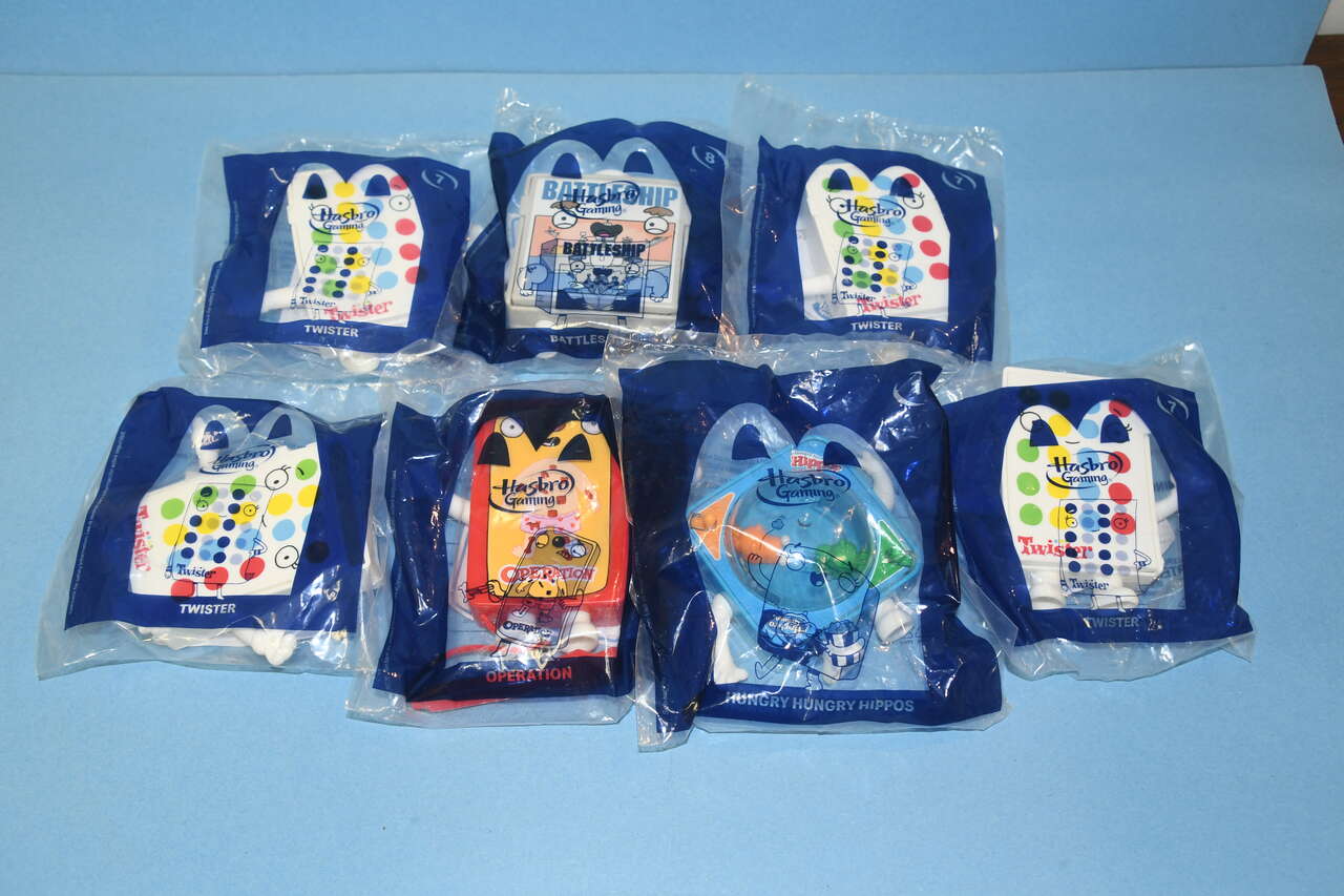 7 NIP MCDONALD'S "GAMING" HAPPY MEAL TOYS ~ OPERATION, BATTLESHIP, TWISTER, HUNGRY HUNGRY HIPPO