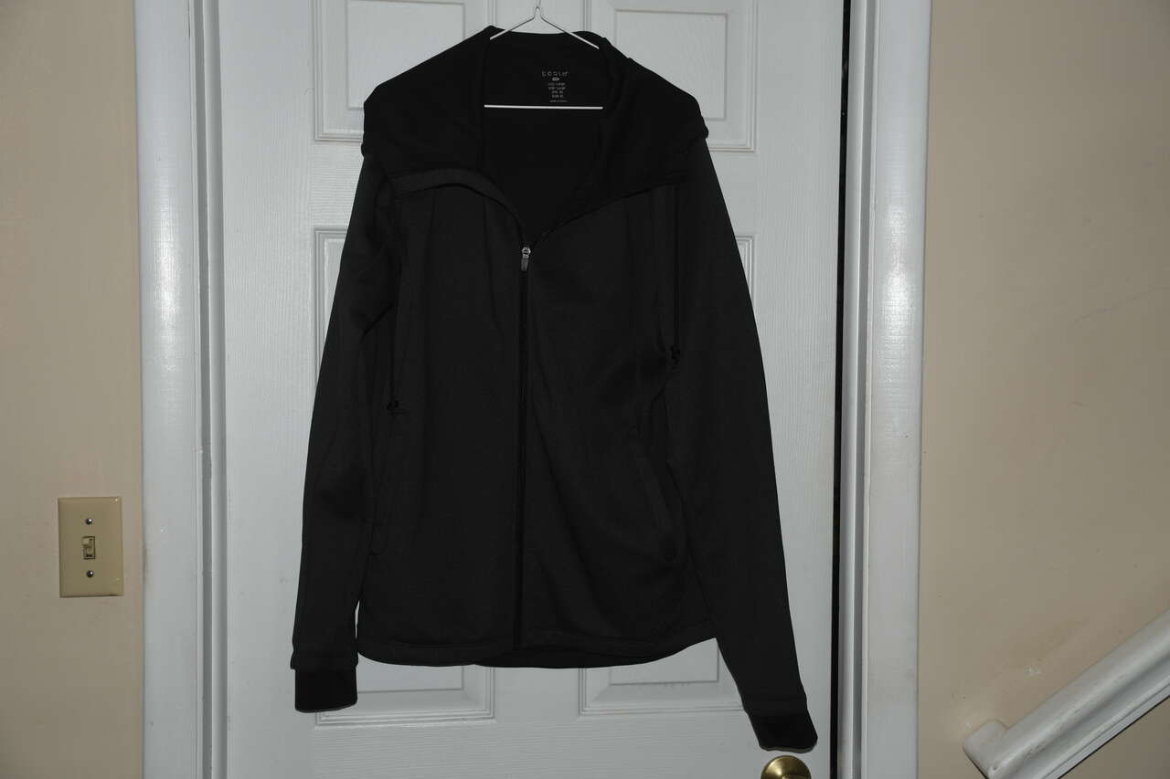 TESLA UNISEX GRAY CHARCOAL JACKET ~ SIZE L ~ HOODED ~ ZIPPERED ~ 2 ZIPPERED POCKETS ~ CLEAN!