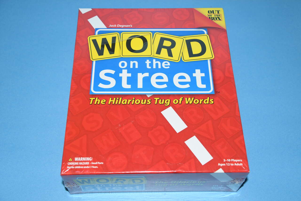 NEW, SEALED "WORD ON THE STREET" GAME ~ Ages 12+ ~ 2 to 10 players