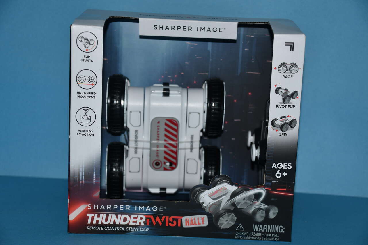 NEW SHARPER IMAGE "THUNDER TWIST" RALLY REMOTE CONTROL STUNT CAR ~ RACE, PIVOT FLIP, SPIN ~ AGES 6+