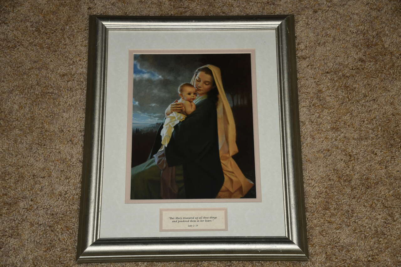 "TREASURED IN HER HEART" PICTURE ~ MOTHER & CHILD ~ 13" x 16" FRAMED ~ NICE!