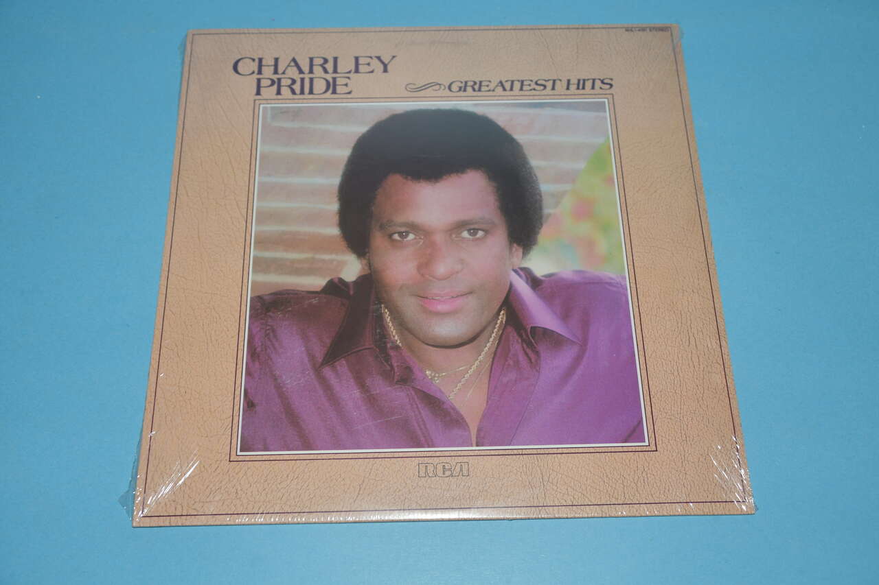 VINTAGE SEALED CHARLEY PRIDE "GREATEST HITS" VINYL RECORD ~ 11 SONGS