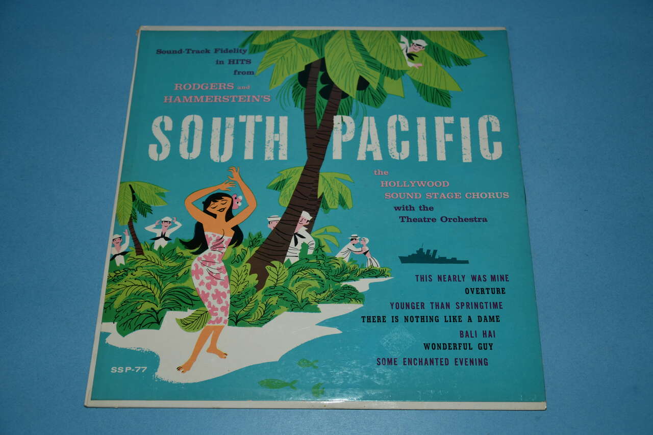 VINTAGE "SOUTH PACIFIC" & "THE MUSIC MAN" VINYL RECORD