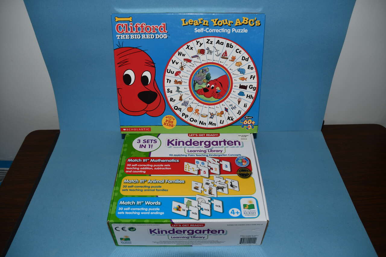 NEW CLIFFORDS "LEARN YOUR ABC'S PUZZLE + KINDERGARTEN LEARING LIBRARY (MATH, WORDS & ANIMAL FAMILIES)