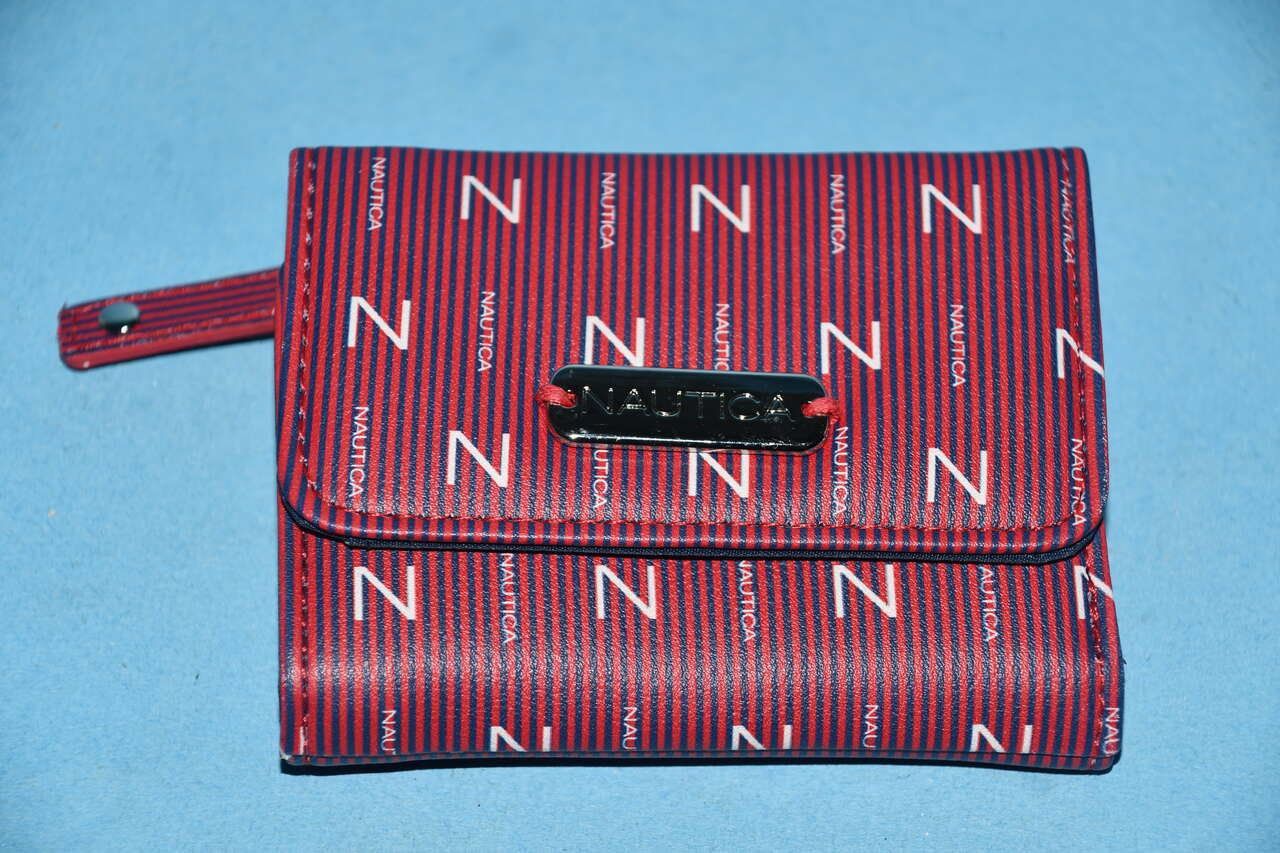 NAUTICA WALLET ~ RFID PROTECTION ~ 3.5" x 1" x 4" ~ CUTE & CLEAN!
