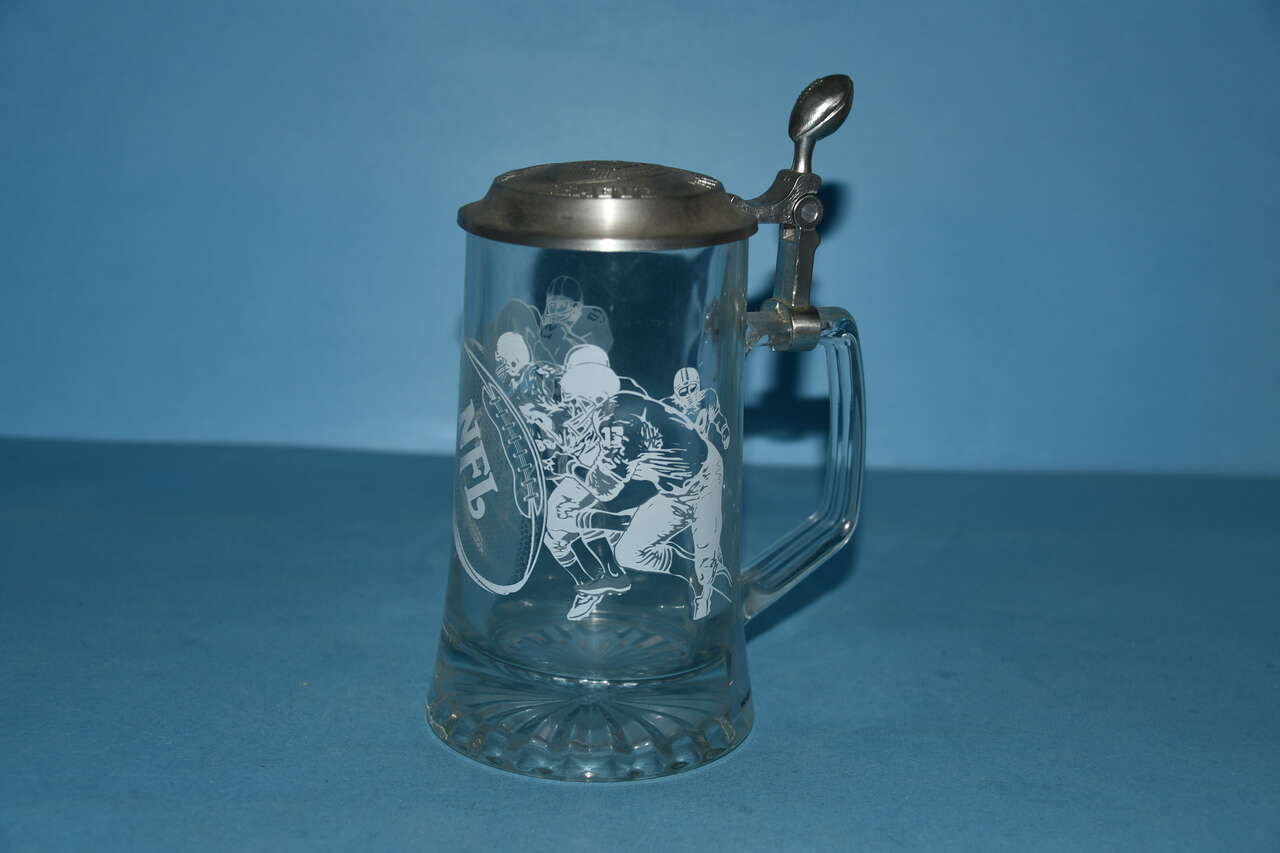 Vintage  1998 NFL Etched Glass Beer Stein with Pewter Lid