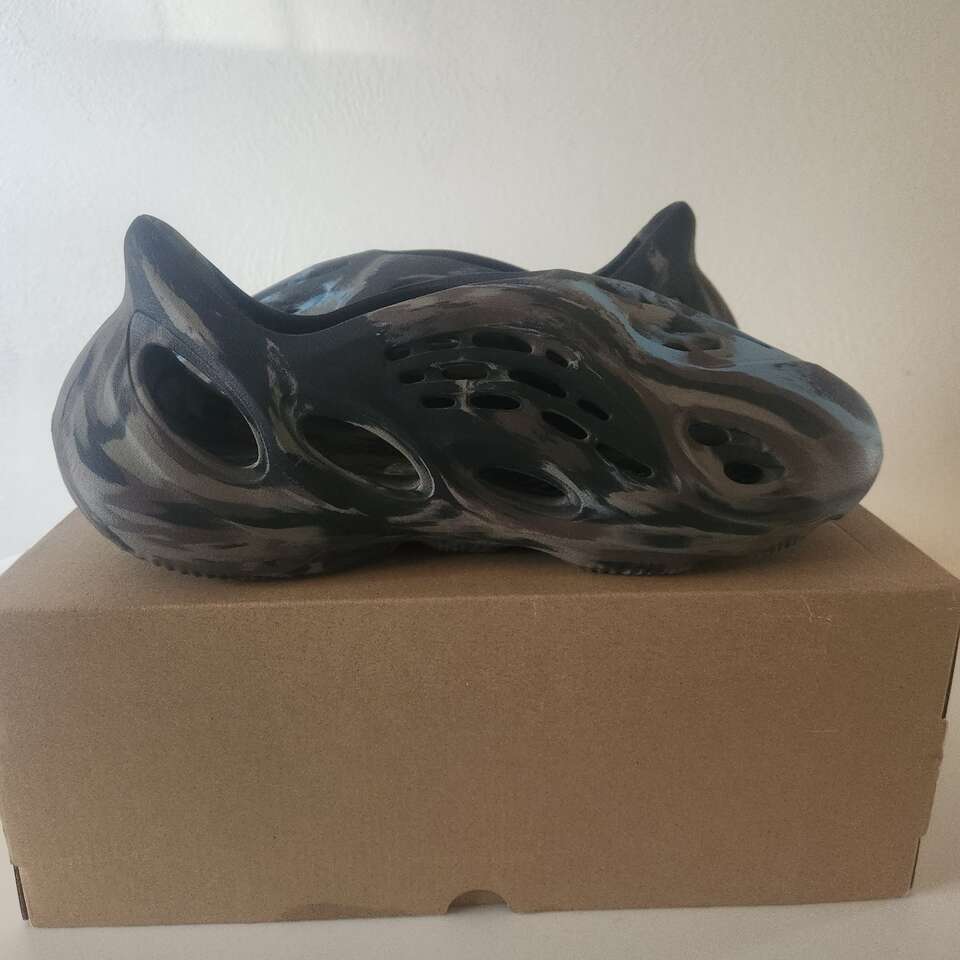 Adidas Yeezy Foam Runner