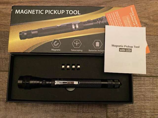 LED Magnetic Pickup Tool