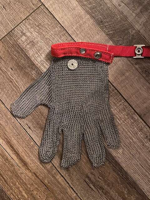 US Mesh&reg; USM-1105 Stainless Steel Metal Mesh Work Glove (Medium)