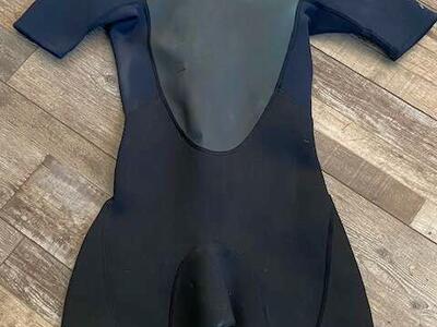 Body Glove Pro3 Men Shorty Spring Wetsuit 2/1mm - Back Zip - Quadra Flex 4 Way Stretch - Thermal Lightweight Performance (small)