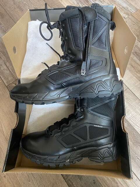 RIELD Men's Military Tactical Side Zipper Combat Boots (Black 8)