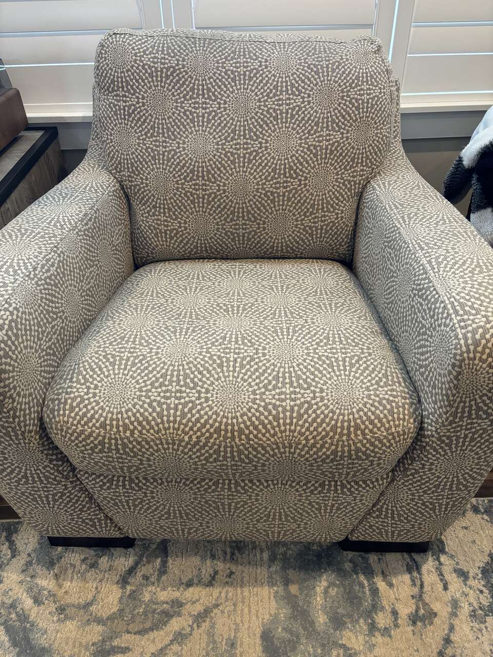 2 cloth/fabric arm chairs Furniture