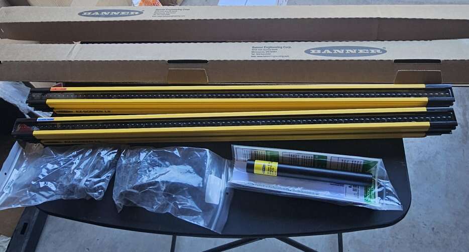 New Banner EZ safety light curtain pair