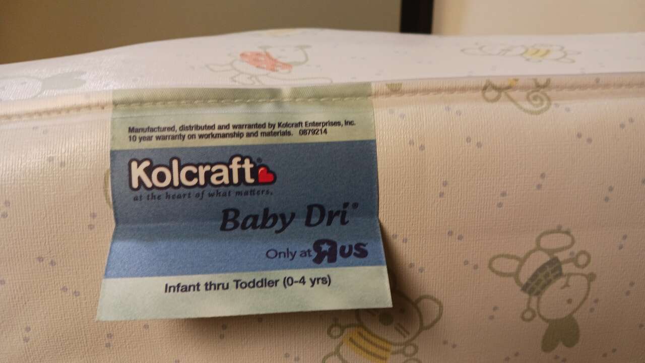 TODDLER MATTRESS, EXCELLENT CONDITION