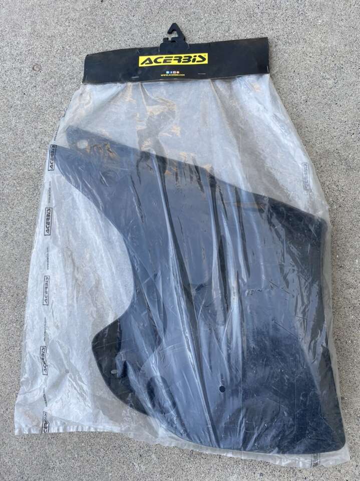 KAWASAKI Radiator Shrouds