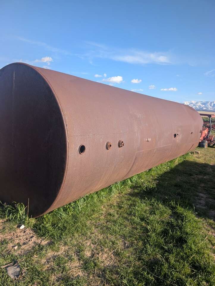 12,000 gallon fuel water storage tank