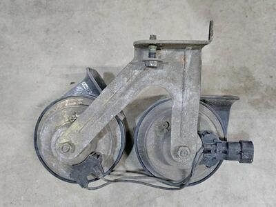 Chevy Trailblazer Horns