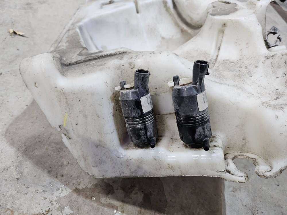 Chevy Trailblazer Wiper Fluid Reservoir