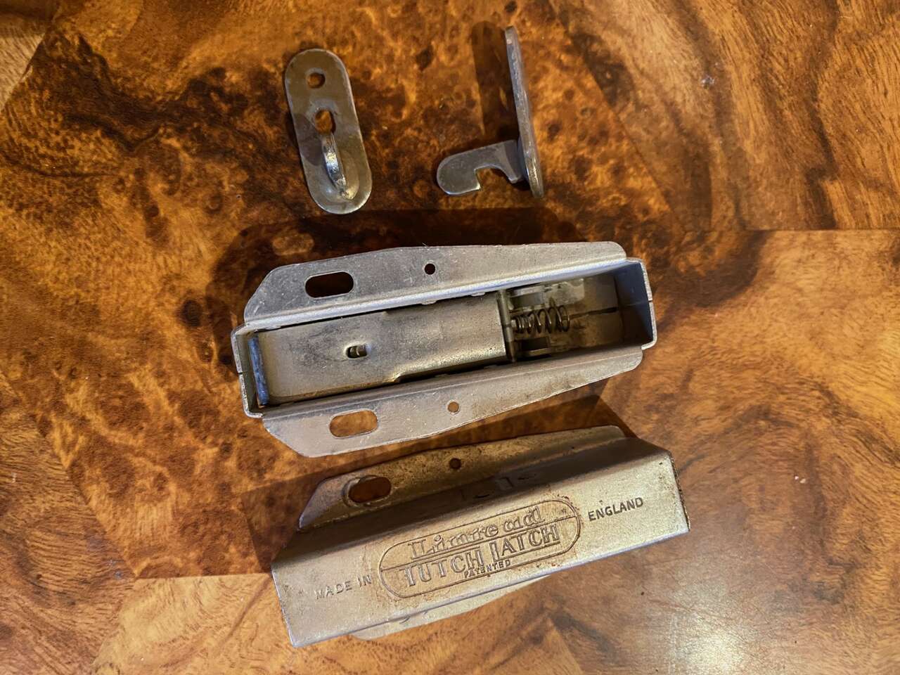 FREEEEEE Tutch Latch