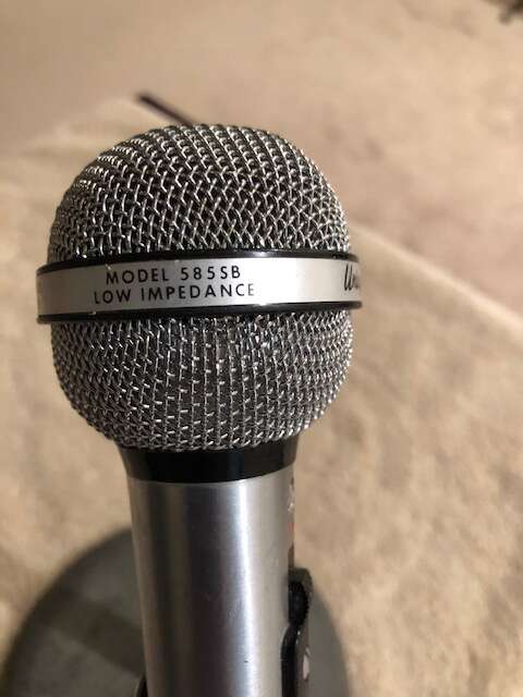 Vintage Shure 585 SB Mic. in Excellent Condition.