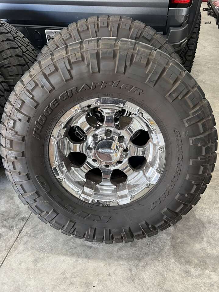 37135018 Auto Parts and Accessories