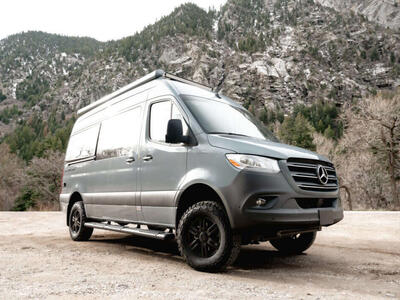 RV Rental 2022 Thor Sanctuary Mercedes Sprinter 2500 4x4 Diesel 20' Camper Van / Class B RV TyVANnosaurus Rex