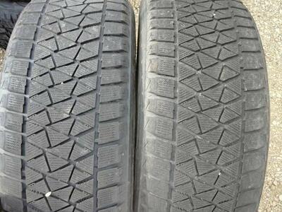 2 235/55R20 Bridgestone Blizzak DM-V2 snow tires