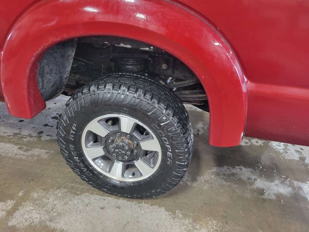 Stock Powerstroke wheels and tires