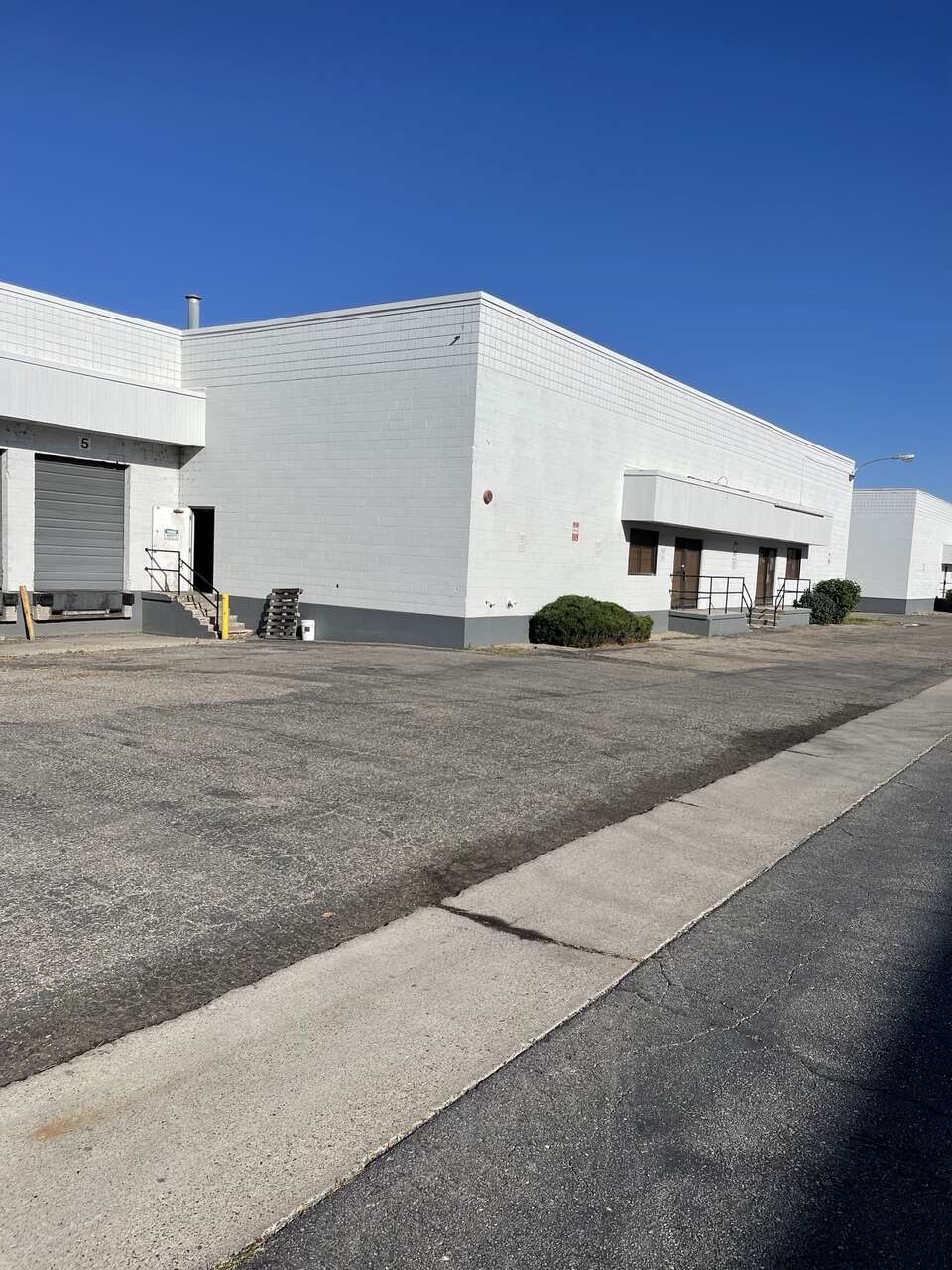 Industrial/Warehouse Bldg for Lease in SLC