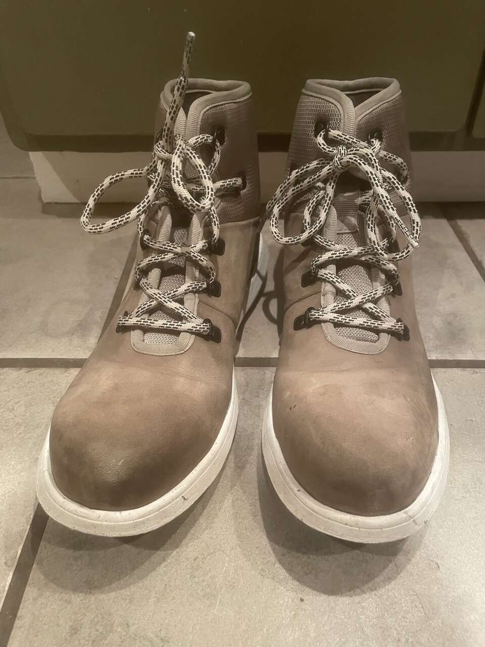 Bogs Bloom Composite Toe Women’s 8.5