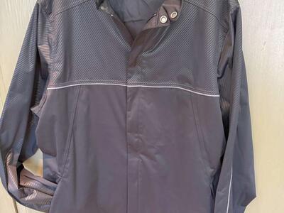 New Under Armour Storm Proof Jacket XL
