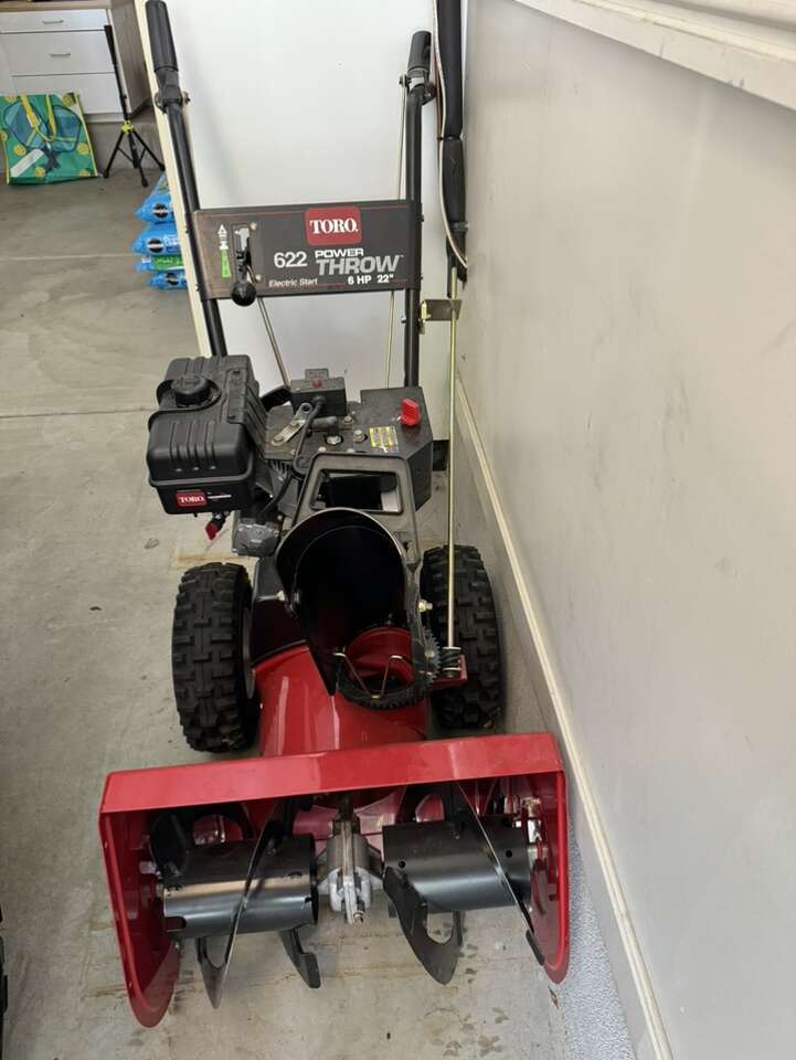 Toro 622 Power Thrower with Electric Start