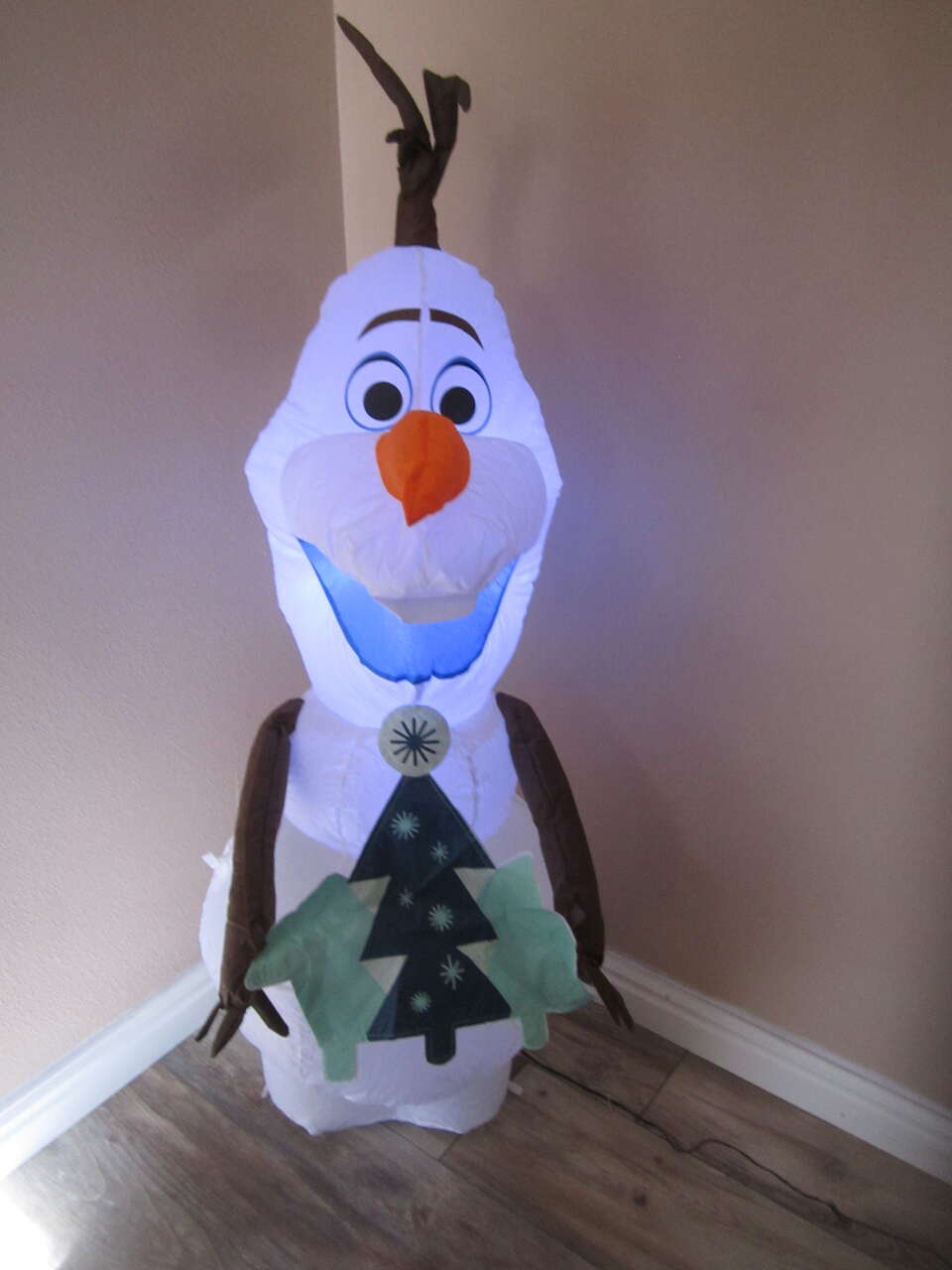 Inflatable 4 foot tall Olaf with Christmas Trees