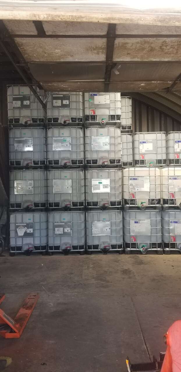 Triple Washed 275 gallon Food Grade IBC totes/tanks