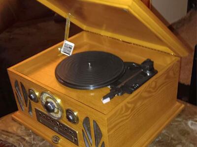 Spirit of St, Louis. Phonograph ,cd playe,radio