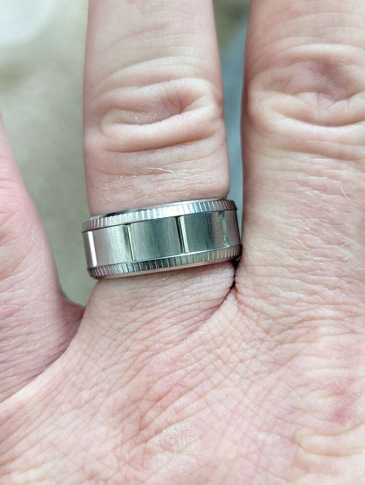 Mens Tungsten Wedding Ring