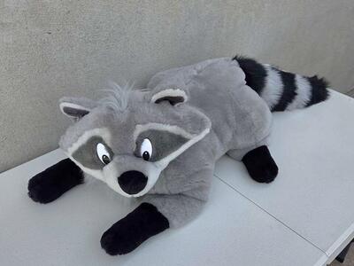 Disney pocahantas Meeko vintage raccoon mattel