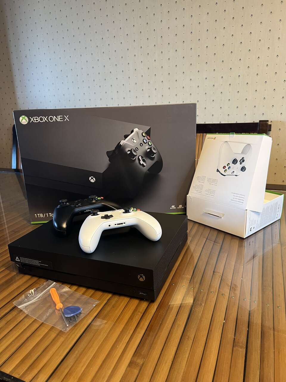 Xbox one X with an extra wireless c… Electronics
