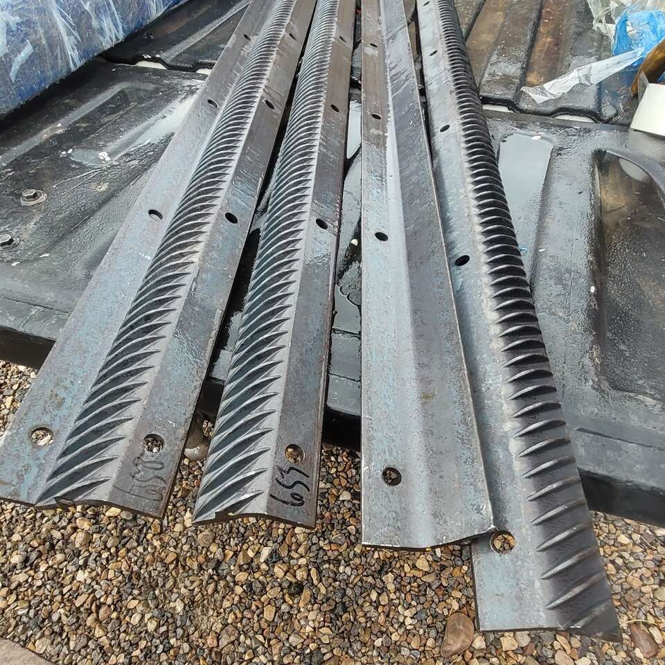 John Deere combine rasp bar AZ58904 threshing