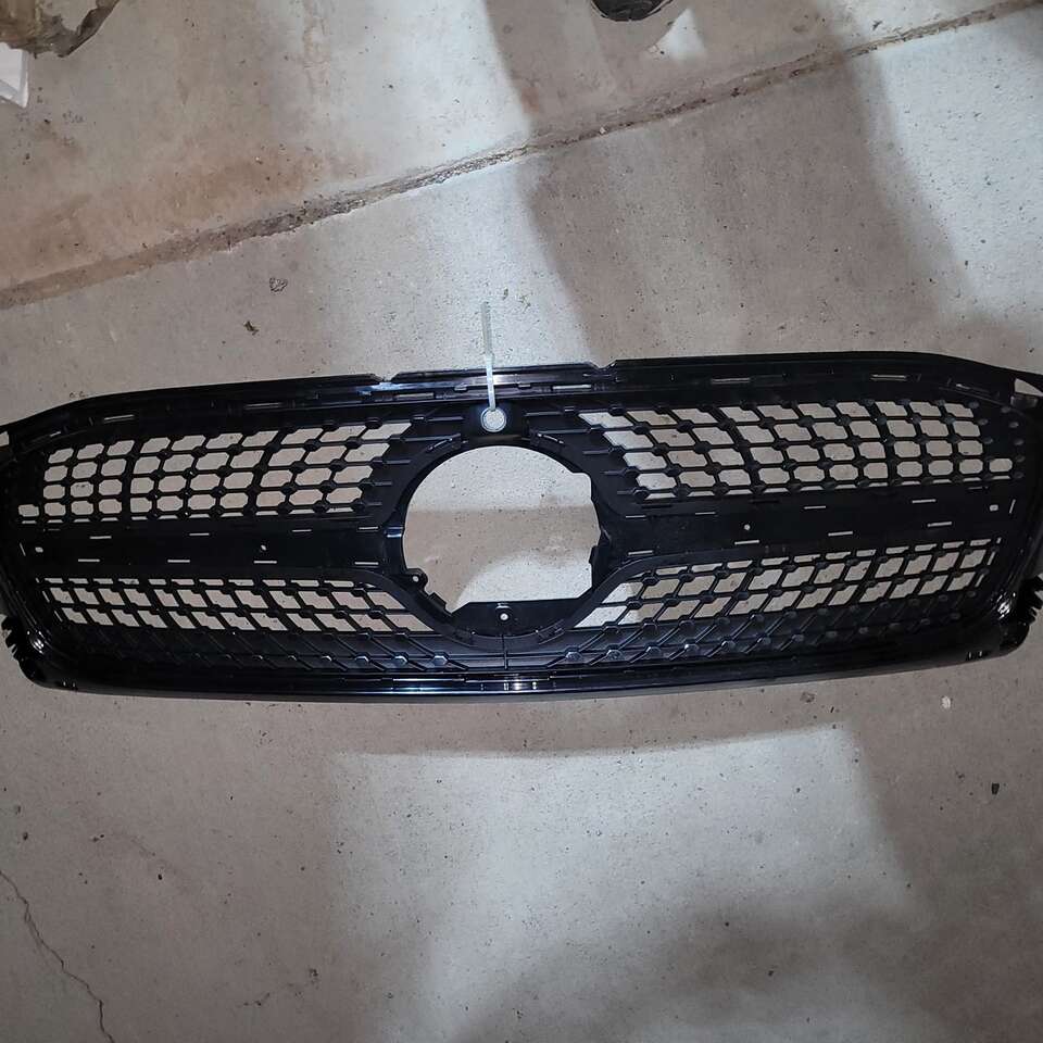 MERCEDES GLB W247 AMG LINE FRONT GRILL 2020 and up
