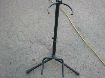 Guitar stand