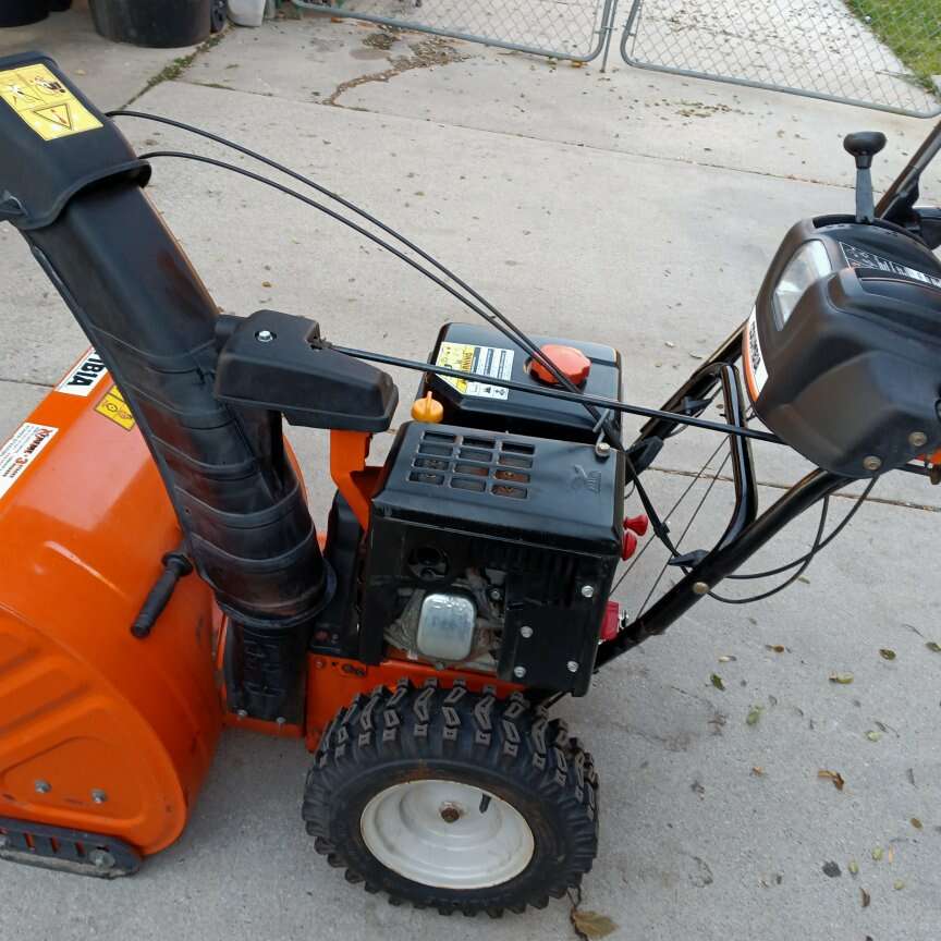 Columbia 26in 3x snow blower. Home and Garden