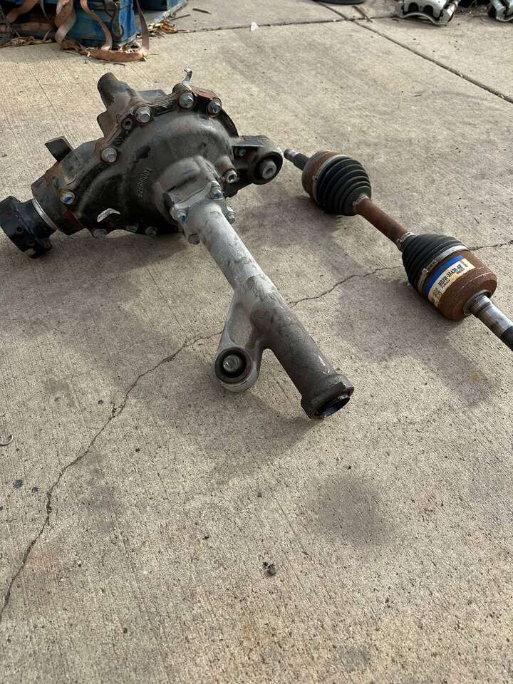 bronco front axle differential MB3W-3B079-HFG