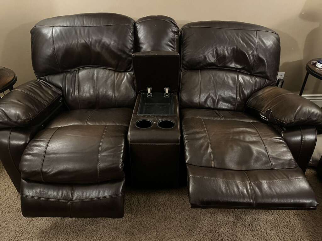 2 Electric Recliners Furniture