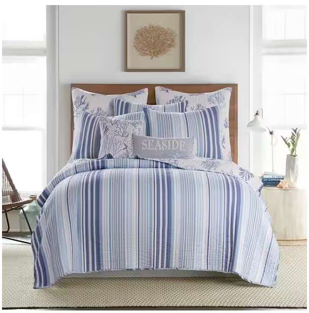 Zuma Beach 3-Piece Blue and White Cotton King/California King Quilt Set