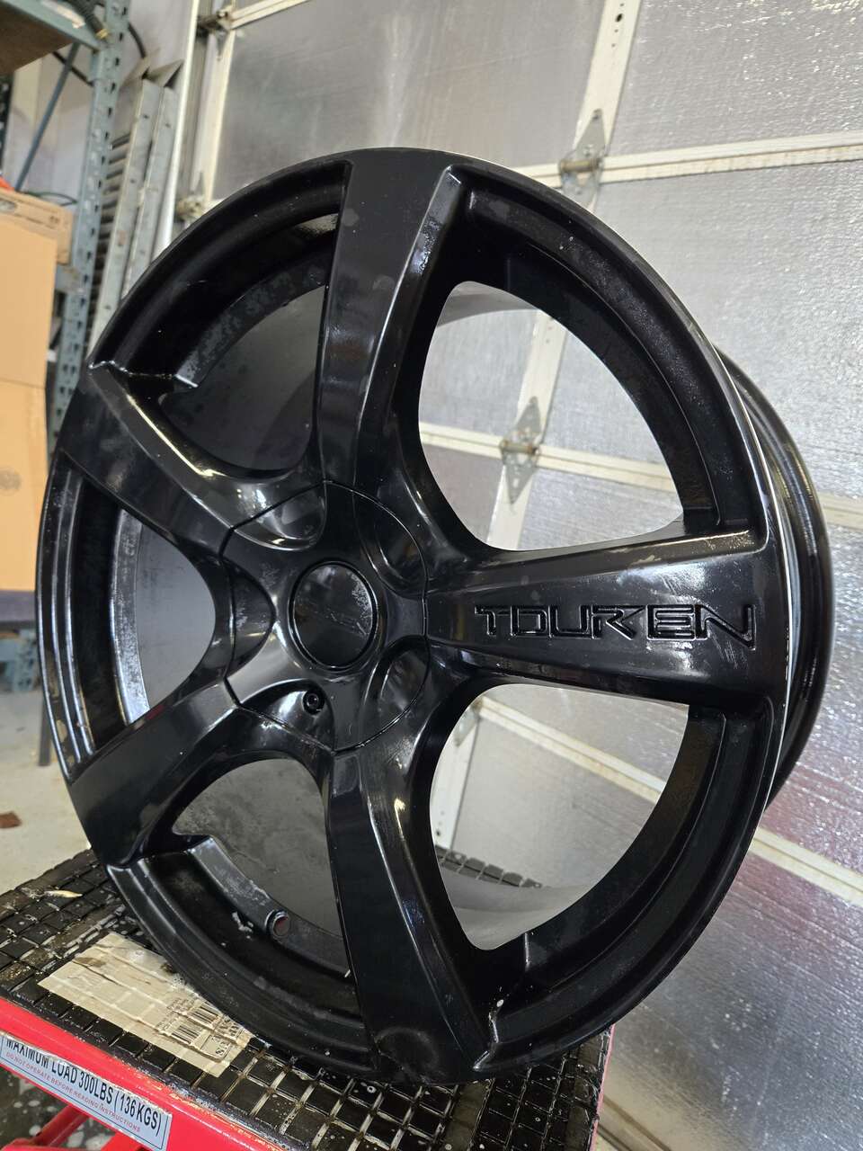 3 TOUREN TR9 3190 18X8 5-114.3 Wheels