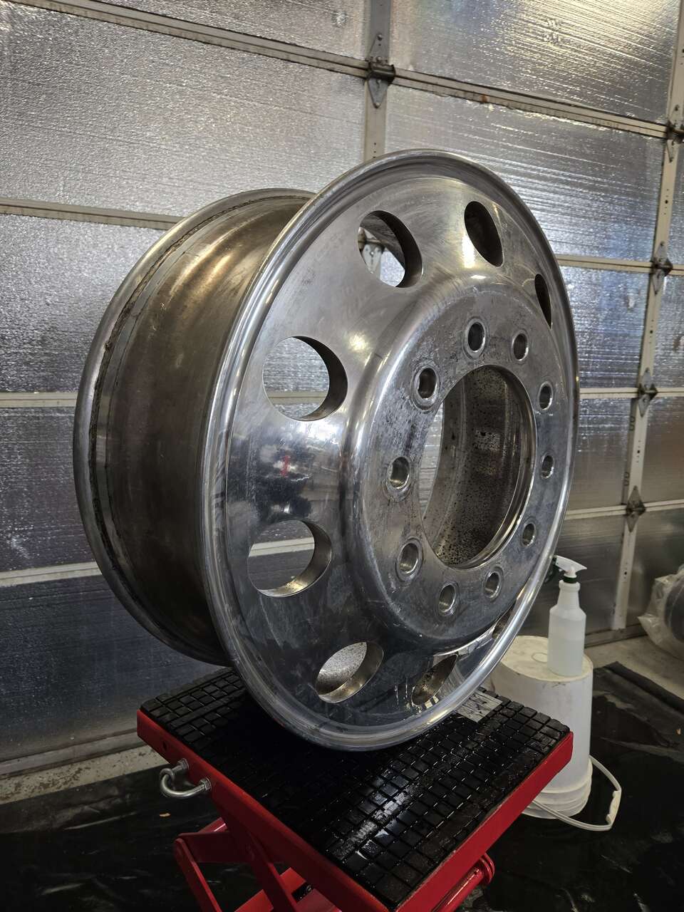 Alcoa 98U637-SP Aluminum Wheel 24.5" X 8.25" Wheel Size, Hub Pilot