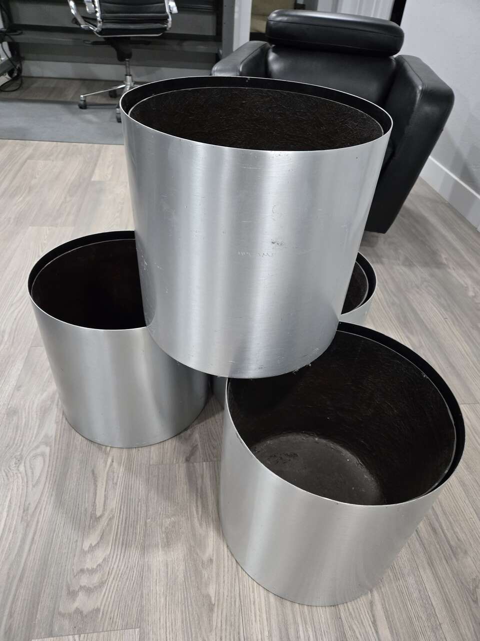 4 Knox Cylinder Planters 16x16