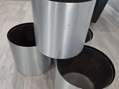 4 Knox Cylinder Planters 16x16